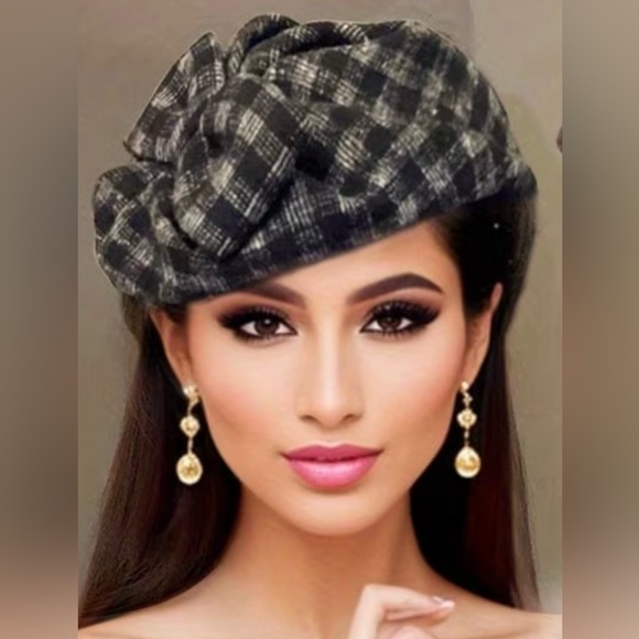 Accessories - Elegant Black Checkered Women's Hat headband
